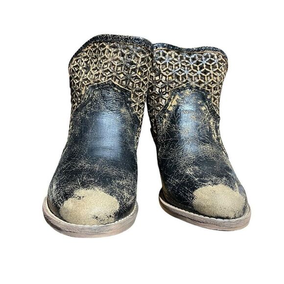 Circle G Booties WMNS‎ 7 Western Cut Outs Ankle Distressed Black Cowgirl Rodeo - Picture 2 of 10
